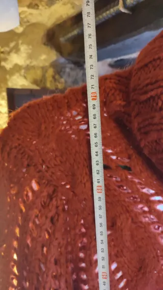 Jersey Mango punto calado cuello alto