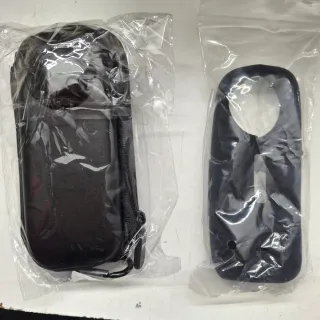 Funda y protector negro para camara insta.