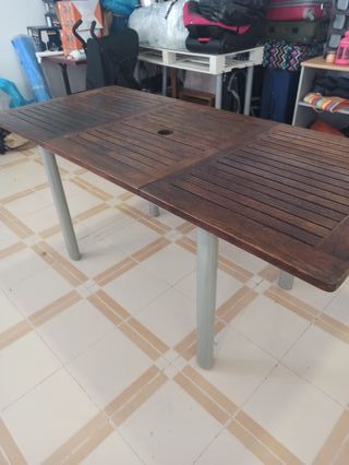 Mesa de teca extensible para terraza