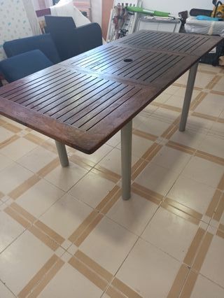 Mesa de teca extensible para terraza