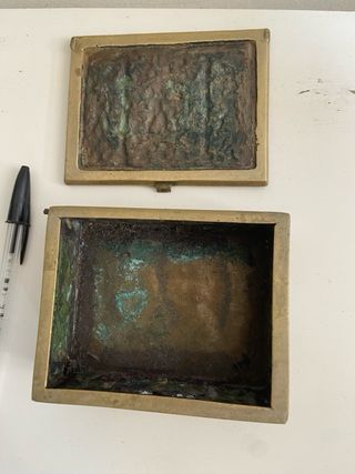 Caja antigua metal decorada