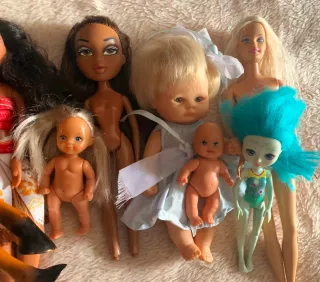Lote de muñecas