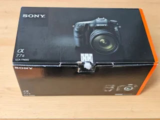 Cámara Sony Alpha 77 II + Objetivo Zeiss 16-80mm