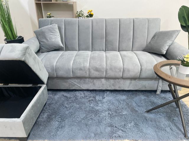 Sofa cama tercio pelo, con arcon y puff