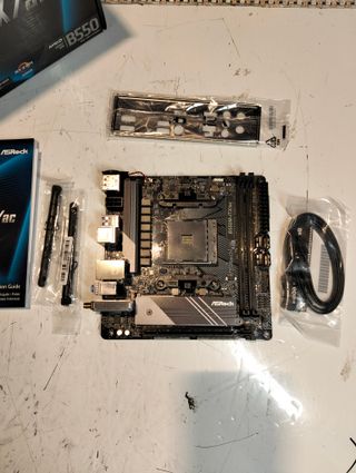 ASRock B550M-ITX/AC Placa Base AM4 Mini-ITX B550