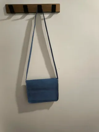 Bolso de ante azul. Nuevo, sin usar!