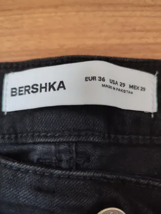 Pantalón vaquero negro chico nuevo