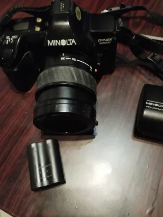 Minolta Dynax 3000i Reflex con Flash