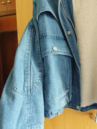 Chaqueta vaquera Bershka forro borreguito Talla L