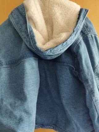 Chaqueta vaquera Bershka forro borreguito Talla L