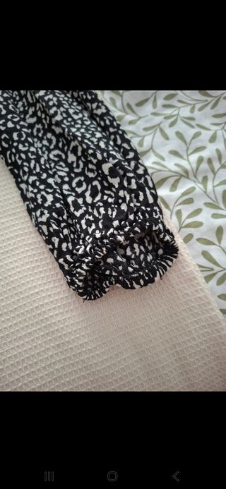 Blusa Stradivarius Estampada Talla M