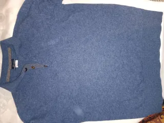 Polo azul y jersey marrón Distin