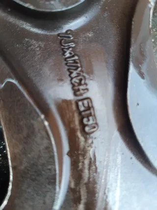 Llantas sueltas Ford Focus '08  17"