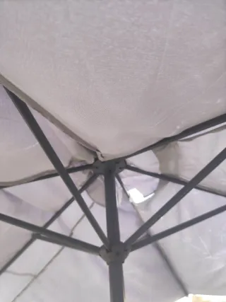 Estructura sombrilla de terraza gris/morado