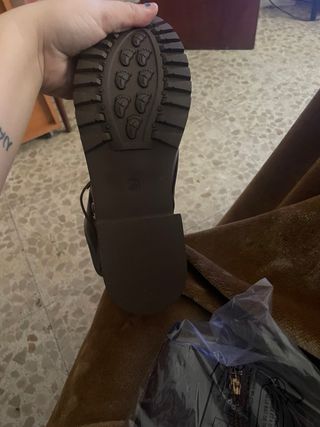 Botines granate con cremallera