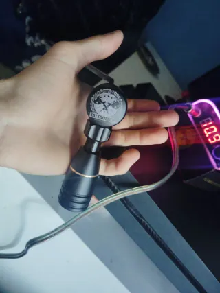 Maquina de tatuaje marca tatushop y supli power