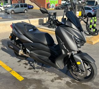 Yamaha XMAX 300
