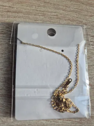 Colgante Nudo de Bruja Dorado