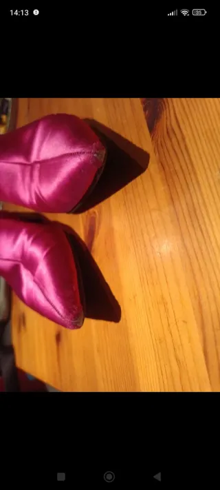 Botines satén fucsia punta fina