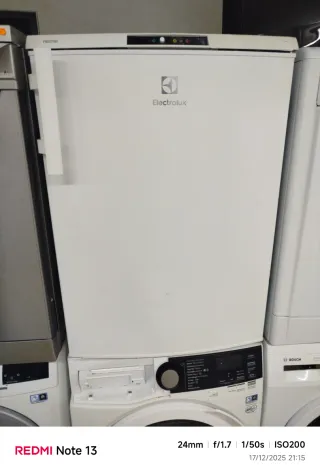 Congelador vertical Electrolux 85cm