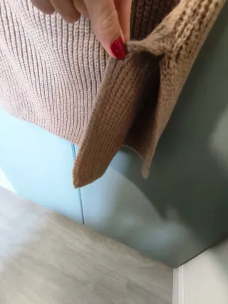 Jersey cuello alto tipo bufanda beige