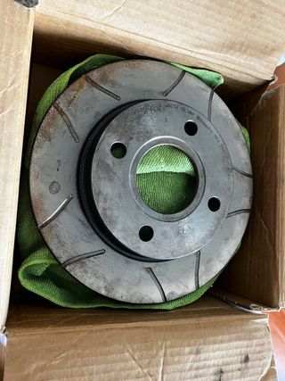 Discos de freno rayados Brembo