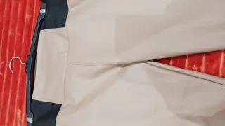 2 Pantalones (Beige y Estampado Animal)