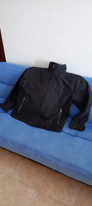 Chaquetón negro doble cierre talla XL