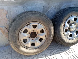 Llantas Toyota Hilux 2015