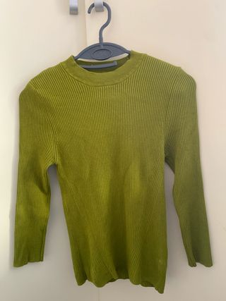 Jersey verde de canalé Stradivarius