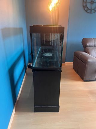 Acuario 300L con mueble negro