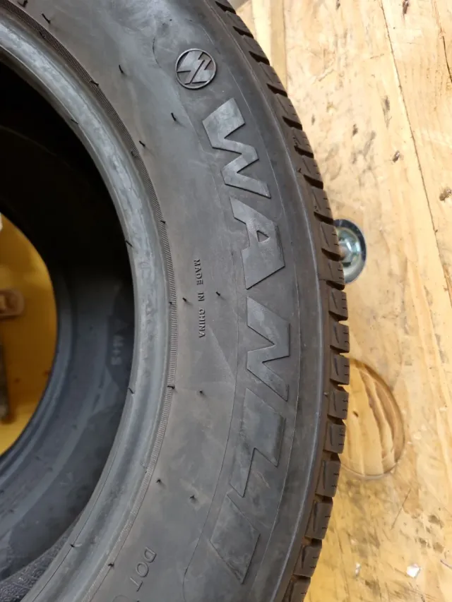 Vendo 2 Neumáticos en perfecto estado^