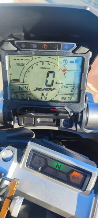 Honda X-ADV año 2018, 8700km siempre en garaje.