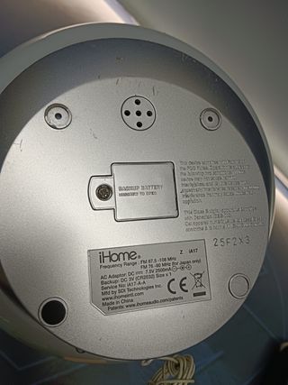 Altavoz para Ipod y Radio iHOME model Z iA17