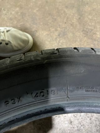 Neumático 275/40/29 101Y