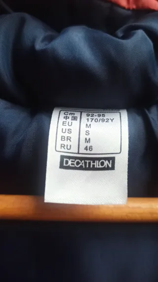 Chaleco Decathlon Mujer Azul y Naranja.