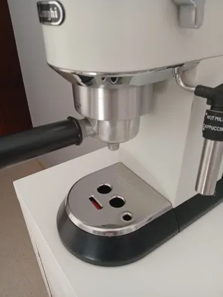 Cafetera Delonghi Dedica Blanca