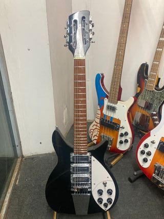 Rickenbacker 325  12 Cuerdas. John Lennon.