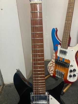Rickenbacker 325  12 Cuerdas. John Lennon.