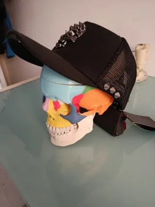 Gorra Philipp Plein Negra con Tachuelas