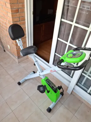 Bicicleta Estática Verde y Gris Marva HomCom