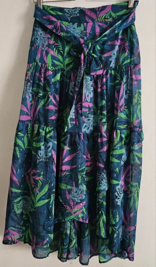 Falda larga estampada hojas, talla m
