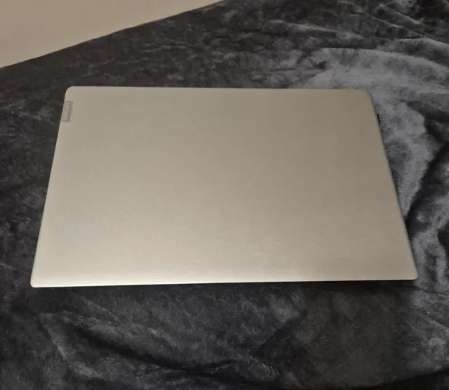 Portátil Lenovo Ryzen 5-2500u,20gb ram,Radeon 1gb