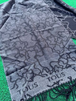 Bufanda Tous Gris Oscuro con Logo