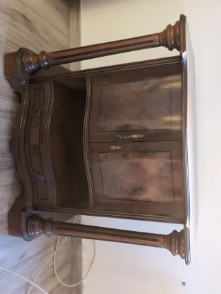 Mueble TV madera estilo clásico