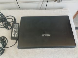 Portátil Asus i3 4 núcleos