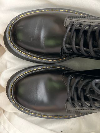 Botas estilo Dr. Martens negras