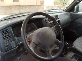 Mitsubishi L 200 2001