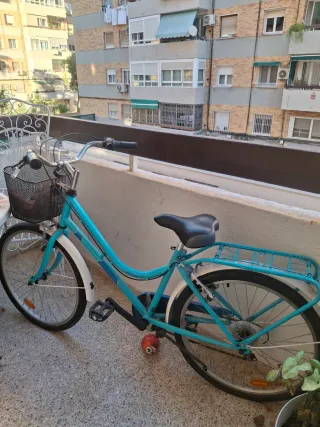 Bicicleta azul para niña