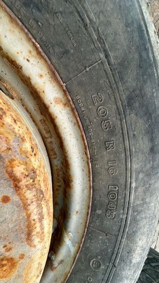 4 Ruedas con llantas Avia 2500 3500 4000